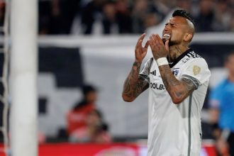 Arturo Vidal quiso chicanear a River por la cantidad de títulos que ganó pero las estadísticas dejaron en offside al crack de Colo-Colo