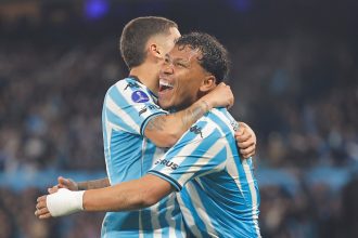 Racing, con un show de golazos, eliminó a Athletico Paranaense y sueña en grande en la Copa Sudamericana