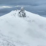 Una turista japonesa quiso escalar el Cerro Catedral cuando estaba cerrado: se desmayó y debieron rescatarla