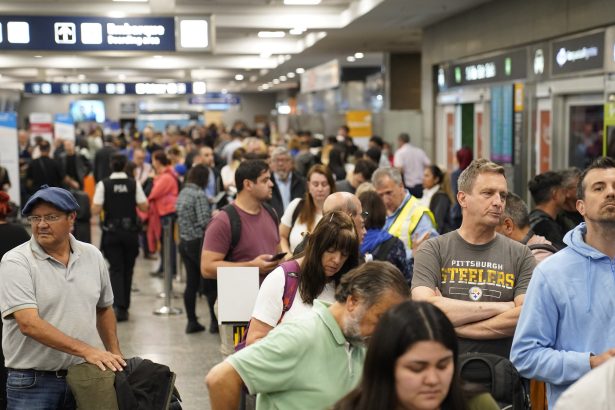 Paro en Aeroparque: Bullrich denuncia al gremio y a Intercargo