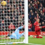 Dibu Martínez sufre otra derrota: Aston Villa cae ante Liverpool