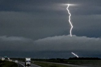 Alerta Naranja: Tres Provincias Enfrentan Fuertes Tormentas