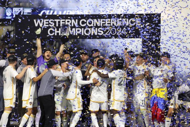 MLS: Sin Messi, pero con un argentino en la lucha por el título