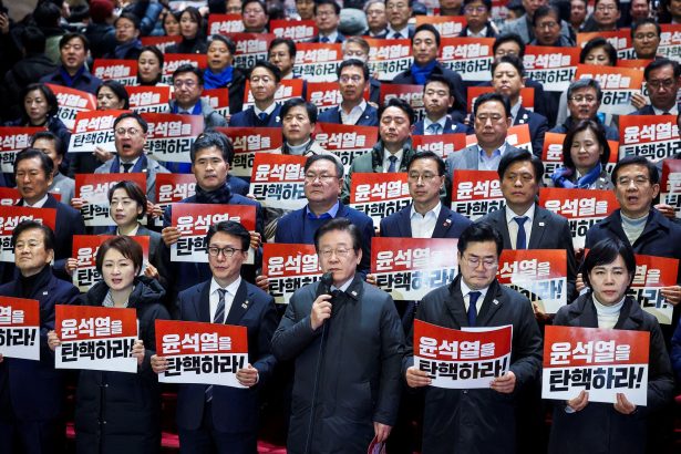 Fracasó la moción parlamentaria para echar al presidente de Corea del Sur, Yoon Suk-yeol, por declarar la ley marcial para combatir «fuerzas comunistas»