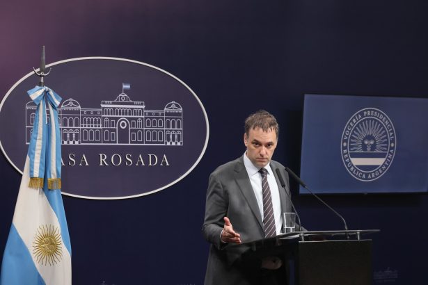 El Gobierno imputó por presunta cartelización a las prepagas por los aumentos de las cuotas y apuntó contra Claudio Belocopitt