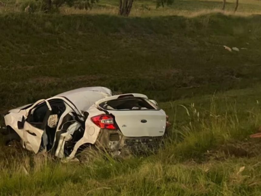 Tragedia en Córdoba: Dos jóvenes muertos y dos heridos graves en vuelco