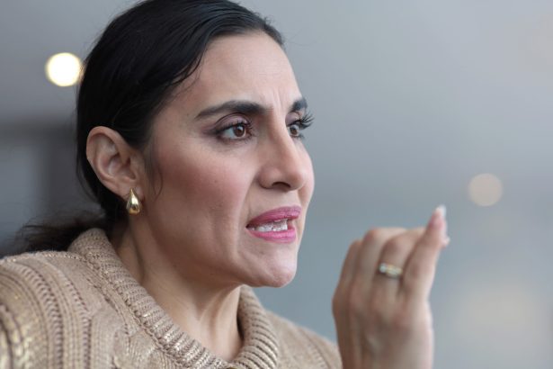 Revés Judicial en Ecuador: Jueza Restituye a Vicepresidenta Tras Suspensión