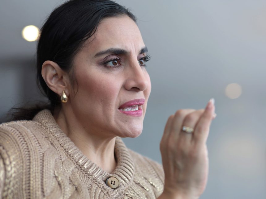 Revés Judicial en Ecuador: Jueza Restituye a Vicepresidenta Tras Suspensión