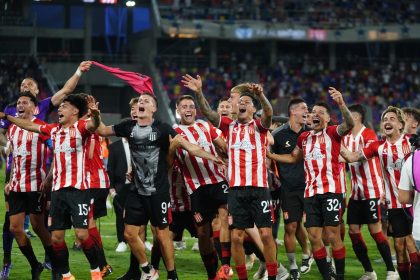 Estudiantes de La Plata conquista el Trofeo de Campeones: tabla histórica