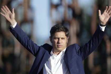 Axel Kicillof acusa a Javier Milei de extorsión y amenaza a provincias