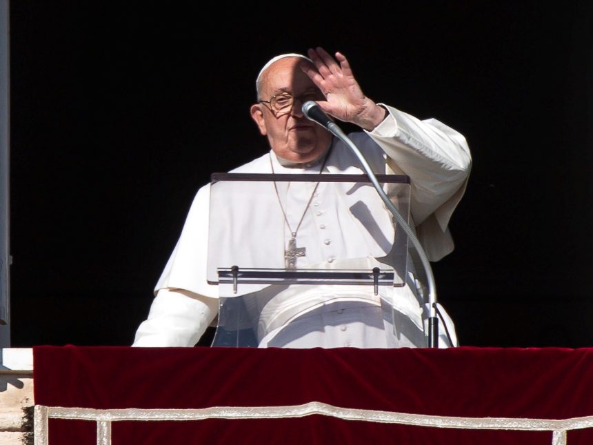 Consejos del Papa Francisco para una Mesa Familiar Conectada