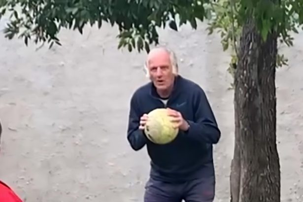 El héroe inesperado: Poy, el Dios de Fontanarrosa en el fútbol