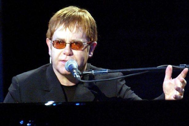 Elton John en Crisis: Su Salud Impide Firmar Autógrafos