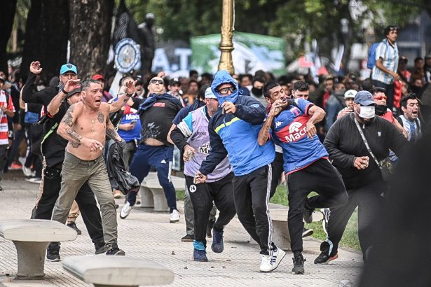 Descubre la conexión oculta entre el peronismo y los barrabravas