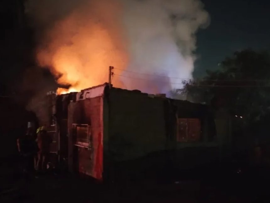 Ex policía provoca tragedia: incendio fatal en casa de su ex esposa
