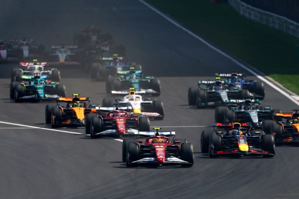 GP de China: Hamilton regala la Sprint a Ferrari y Doohan choca