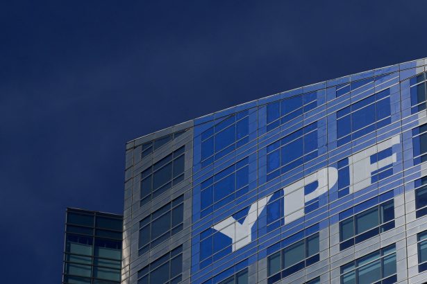 El Gobierno solicita investigar la nacionalización de YPF tras sanción a Kirchner