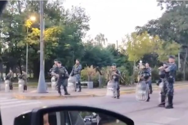 Detienen a Iván Tobar, líder de UOCRA: Allanan galpones en La Plata