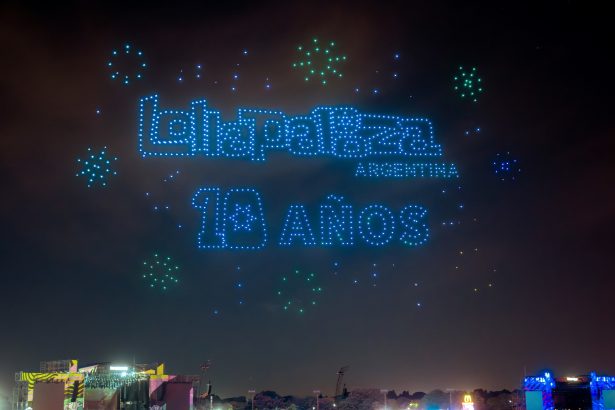 Récord Guinness: Más de mil drones iluminan Lollapalooza Argentina