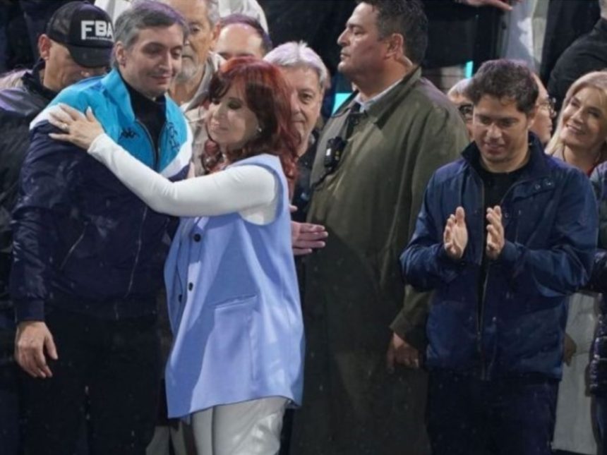 Cristina Kirchner amenaza a Kicillof en su poderosa reaparición