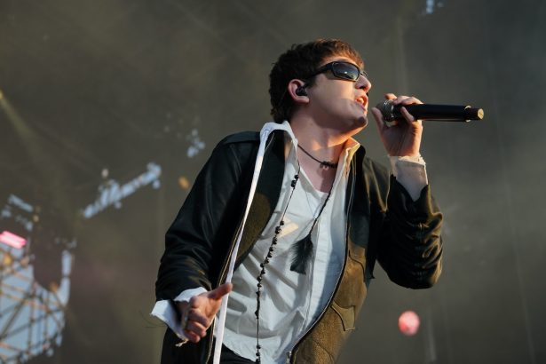 Dillom ataca a Milei en Quilmes Rock: Comunicado falso sorprende