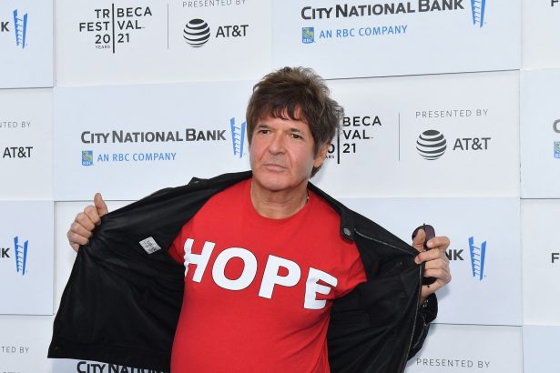 Fallece Clem Burke, icónico baterista de Blondie a los 70 años