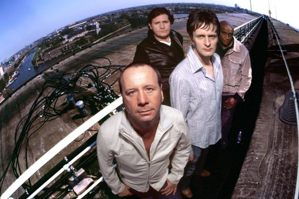 El Éxito Inesperado de Simple Minds: La Canción Rechazada que Brilló