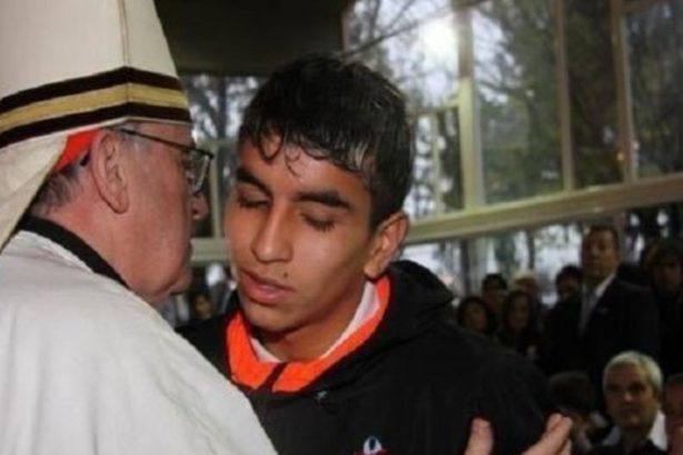 Adiós al Papa Francisco: Recordando su vínculo con Ángel Correa
