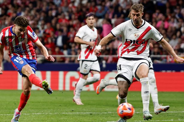 Julián Álvarez brilla y lleva al Atlético a un paso de la Champions