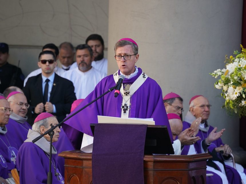 Emotivo homenaje de García Cuerva al Papa Francisco: ‘El padre de todos