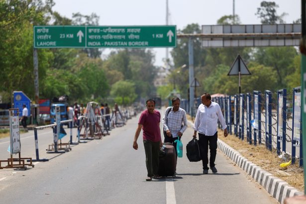 Crece la Tensión en la Frontera India-Pakistán: Éxodo y Conflicto