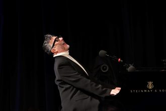Fito Páez deslumbra al tocar el piano de George Gershwin en DC