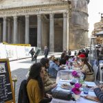 Delicias de Carbonara y Burrata: Placeres Culinarios para el Cónclave