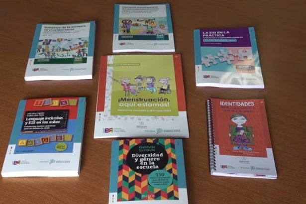 Libros de Educación Sexual en Escuelas: Polémica y Distribución