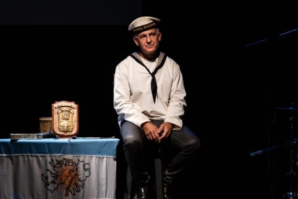 Un sobreviviente del Crucero General Belgrano narra su historia en teatro