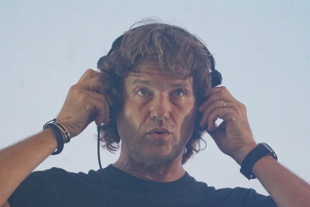 Descubre Sunsetstrip: La Fiesta Electrónica de Hernán Cattáneo en BA