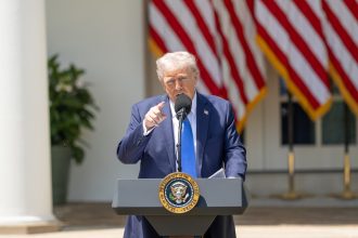 Donald Trump presenta un presupuesto ultraconservador enfocado en seguridad