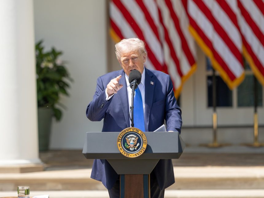 Donald Trump presenta un presupuesto ultraconservador enfocado en seguridad