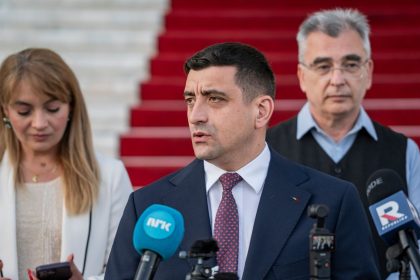 Ultranacionalista sorprende en elecciones rumanas y va al balotaje