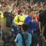 Impactante recibimiento a los Barros Schelotto en River: Silbidos y Gallardo
