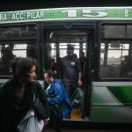 El Gobierno denuncia extorsión en el paro de colectivos: ¡Pasajeros rehenes!