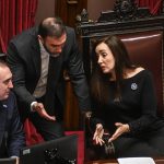 Urgente: Cumbre del Gobierno y controversia por Ficha Limpia