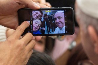 Francisco y la IA: Su último mensaje en redes y adiós a las estampitas