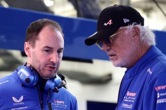 Alpine en Shock: Flavio Briatore asume tras la renuncia del jefe de equipo