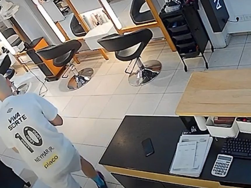 Capturan al ladrón que arrastró a una mujer en Palermo: ¡su camiseta lo delató!