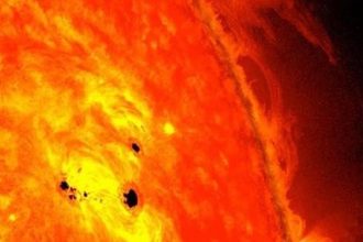 Alerta Solar: Gran Mancha Apunta a la Tierra y sus Consecuencias