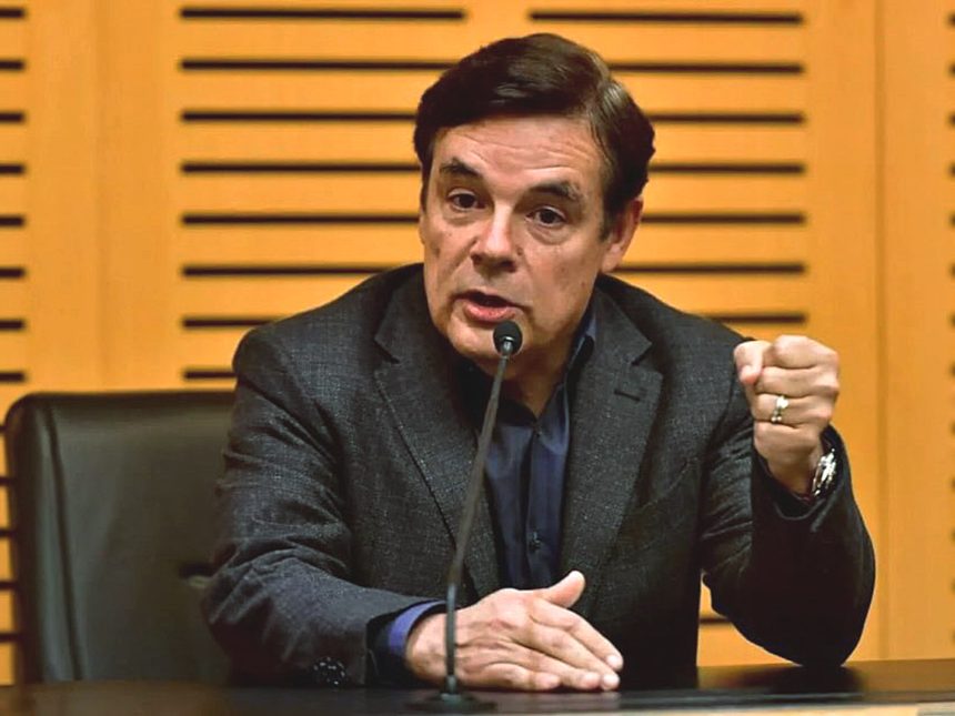 Rovira cede: Cambia voto de senadores a pedido de Milei