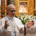 Descubre el Anillo del Pescador: Símbolo Papal de León XIV