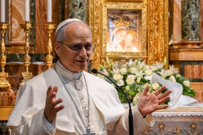 Descubre el Anillo del Pescador: Símbolo Papal de León XIV