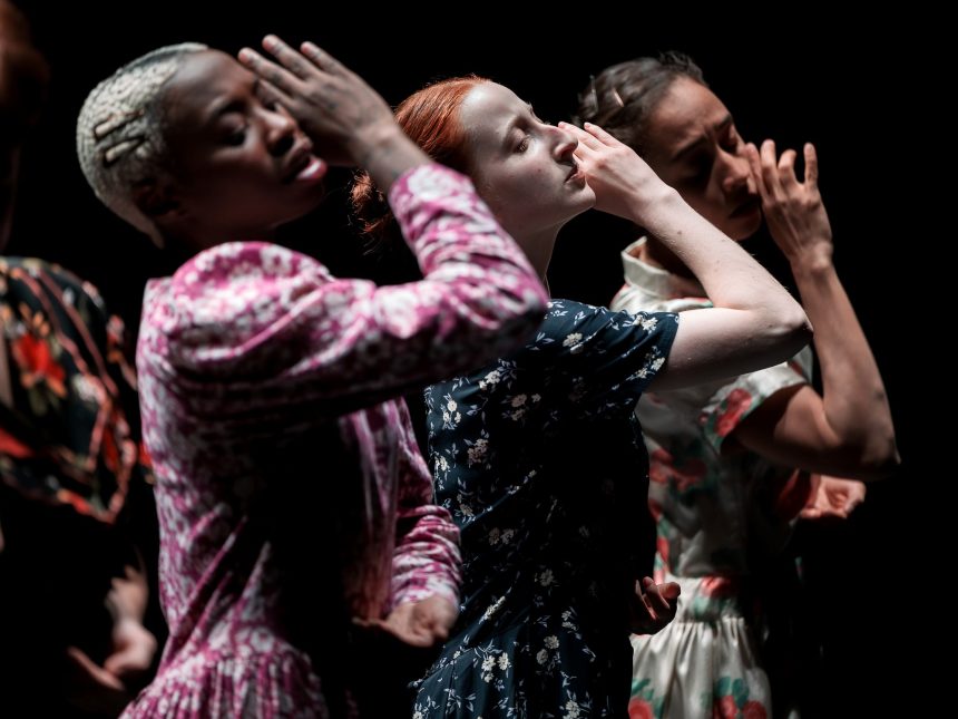 Feminismo en Danza: La Coreógrafa Francesa Brilla en el Colón